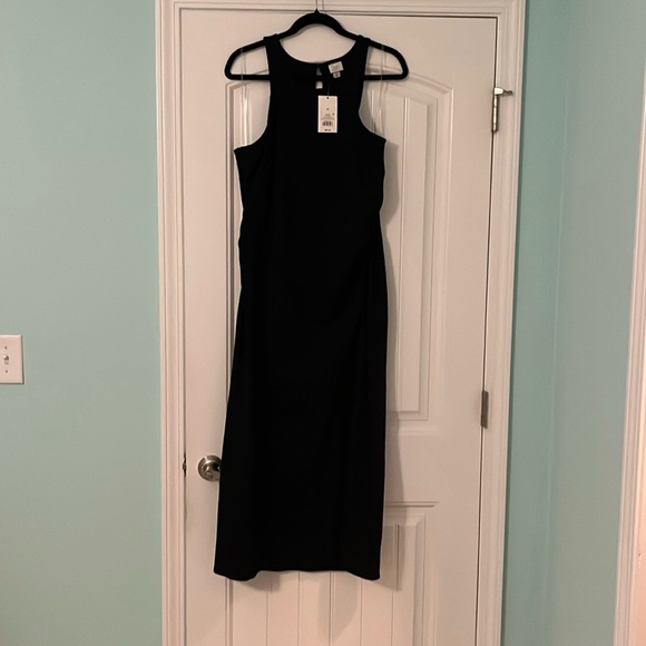 NWT black fitted dress sleeveless cinching on the side - Picture 2 of 8